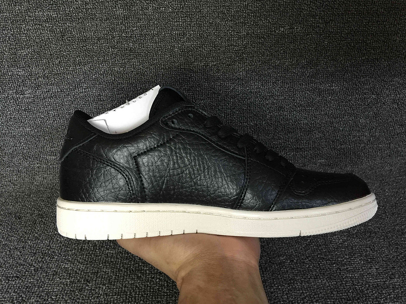 Air Jordan 1 Low No Swoosh 342132 061